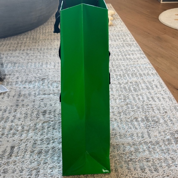 Bottega Veneta Bright Green Tote with Black Handles - Picture 2 of 3